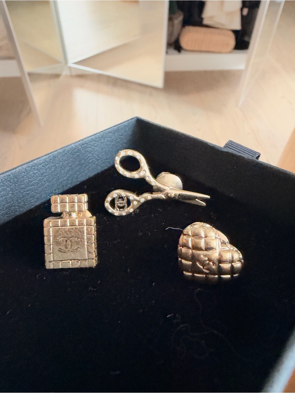 Chanel Metal Strass Crystal Quilted CC Heart Scissors Perfume Brooch Set Brooch